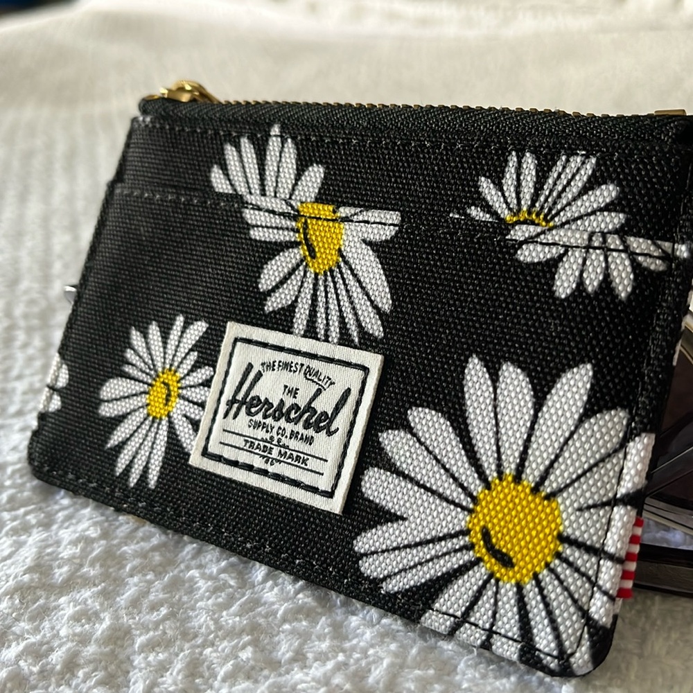 Herschel zip card case